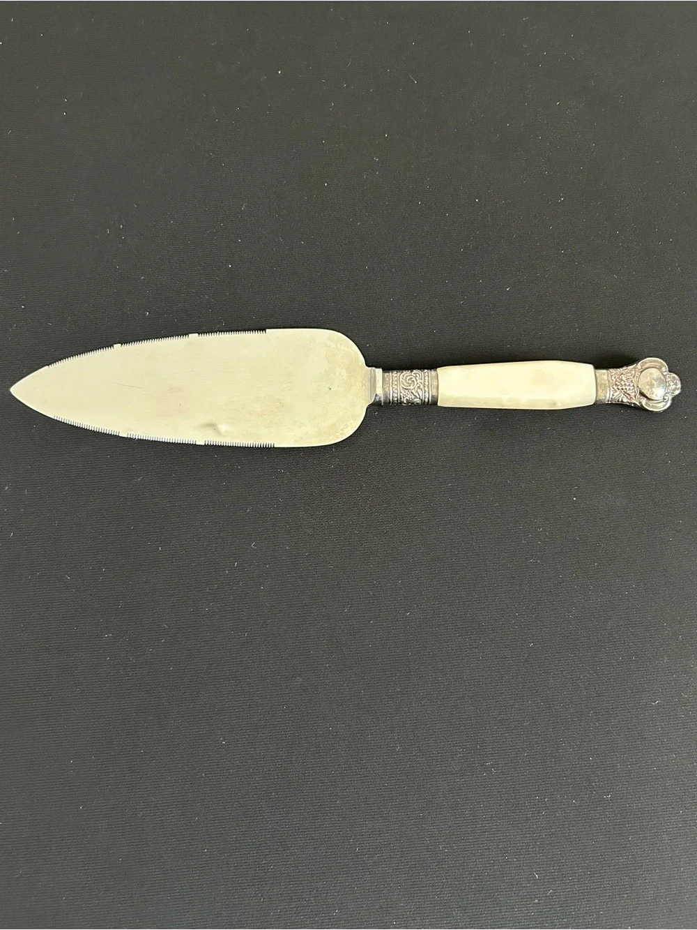 Vintage Sheffield England Silver Plate Mother of Pearl Handle Cake Server